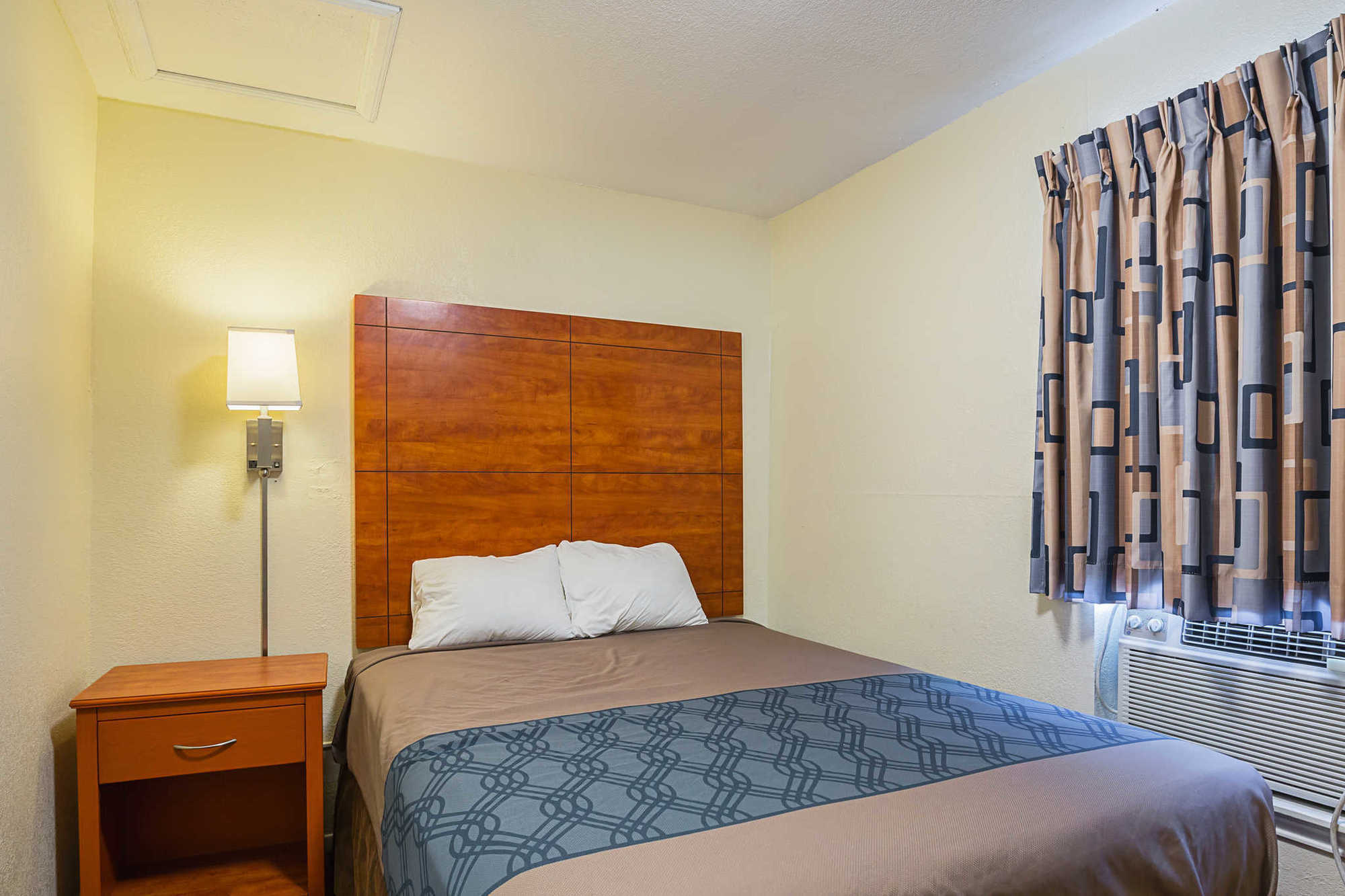 Econo Lodge Huntsville- University Area 部屋 写真